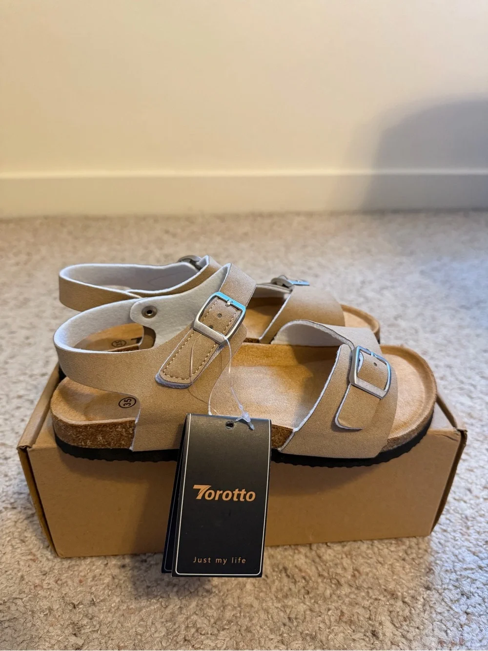 Torotto Beige Cork Footbed Buckle Sandals Size 35 NWT